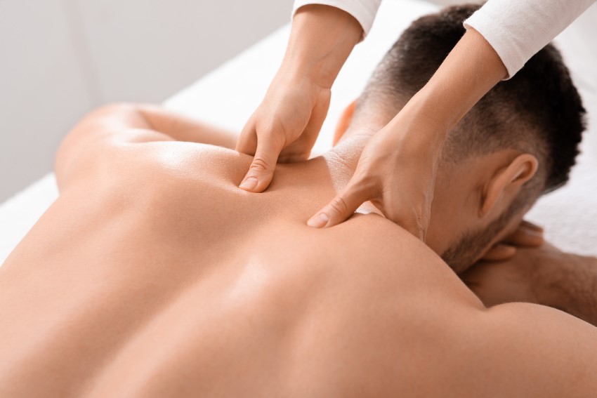 xoa bóp bấm huyệt 6